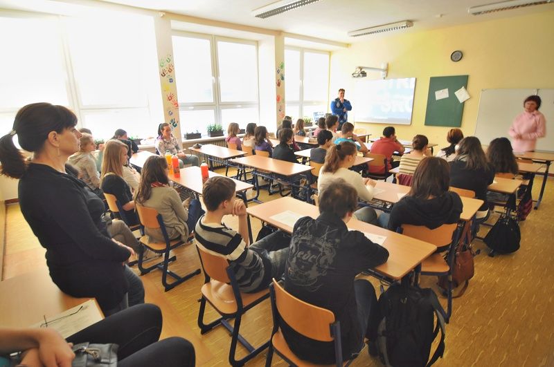 355540146prezentace-strednich-skol01