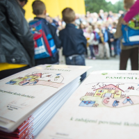 4085568242014-09-01-19