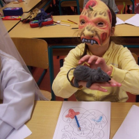 423369672den-plny-strasidel-070