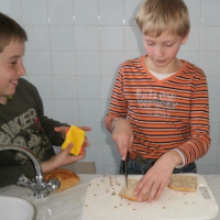 768492315p3260091