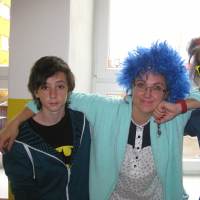 8659927178c-crazyden-02