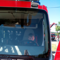 8894966img20170601095932burst001cover